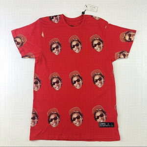 𝅺WIZ Khalifa NEW with tags red tee